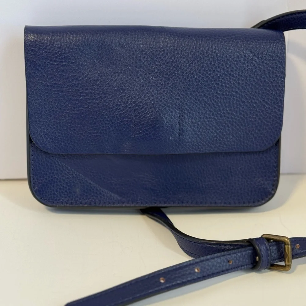 Melrose and Market deep blue/purple small crossbody